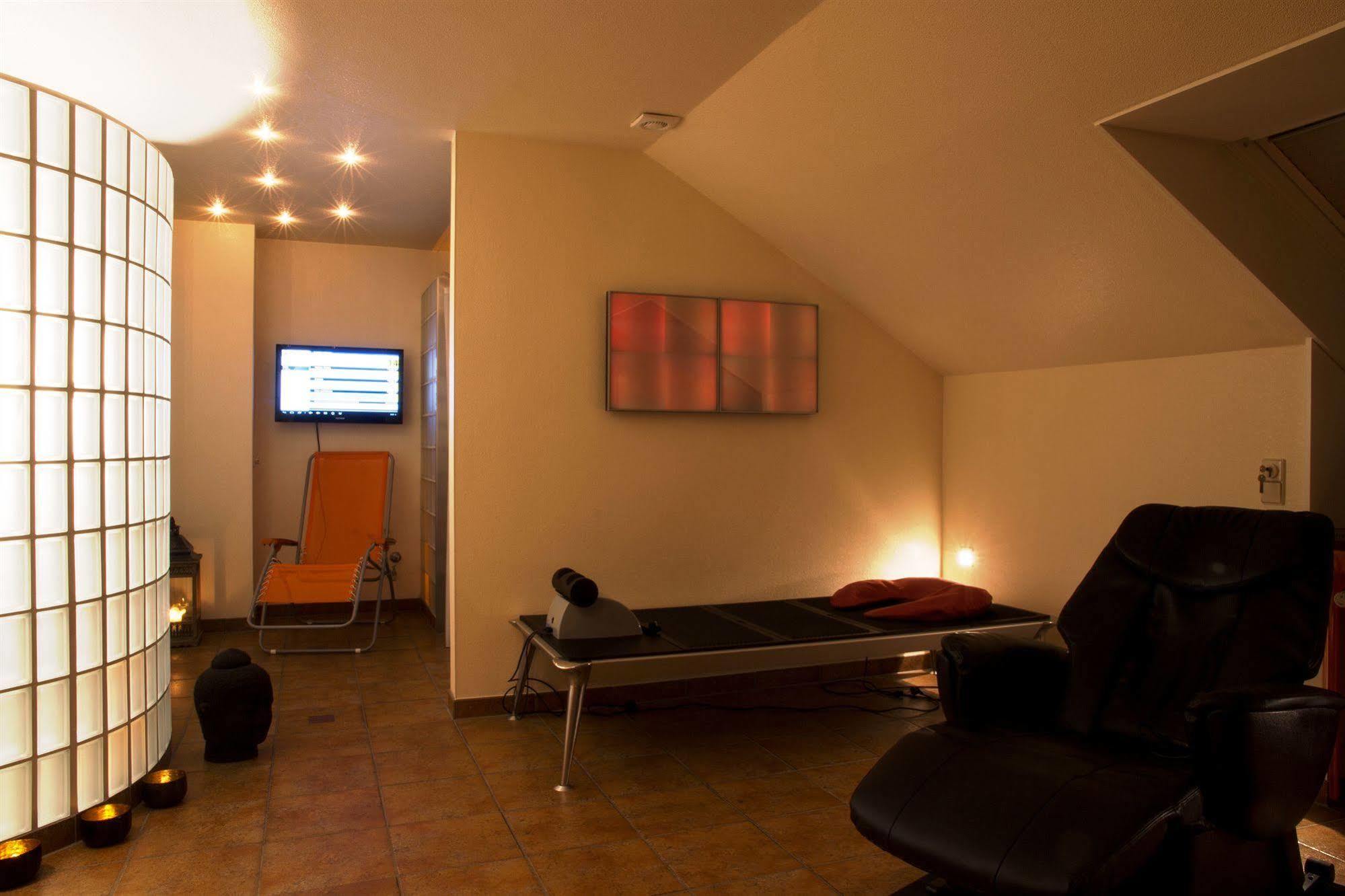 Hotel Hellers Twenty Four I -24H-Check-In- Фридрихсхафен Экстерьер фото